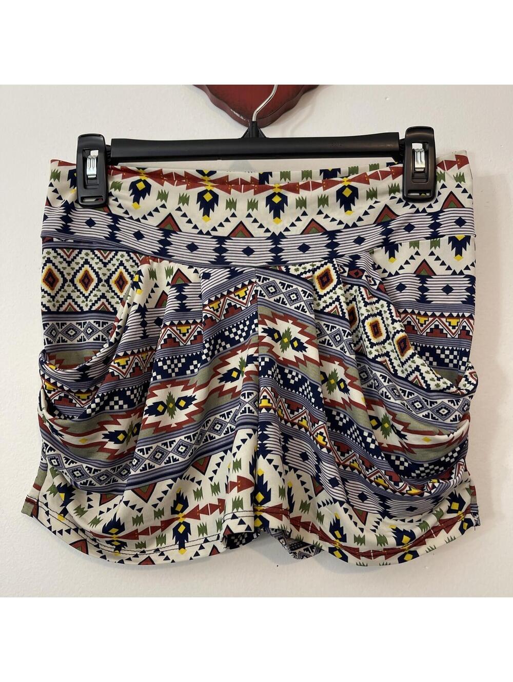 Wild Punch Womens Medium Colorful Elastic-Waist Stretch Aztec-Print Shorts A1513